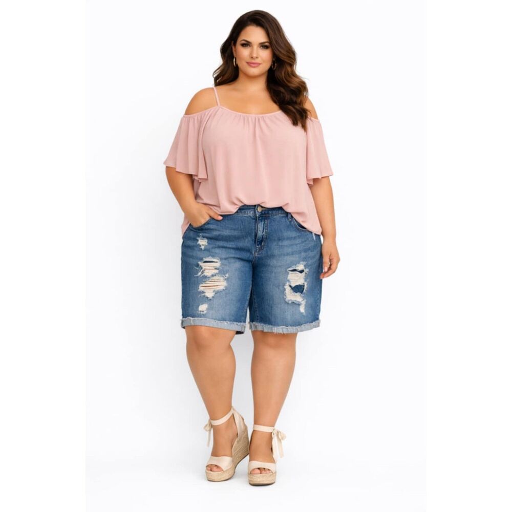 Torrid Distressed Jean Shorts Raw Hem Blue Wash Denim Women's WOMAN'S Plus 26